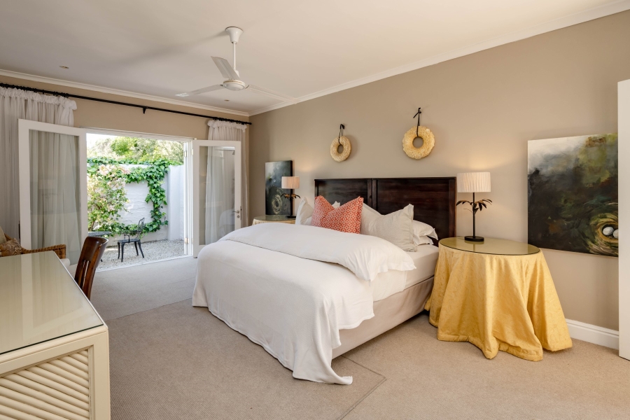 7 Bedroom Property for Sale in Goose Valley Western Cape